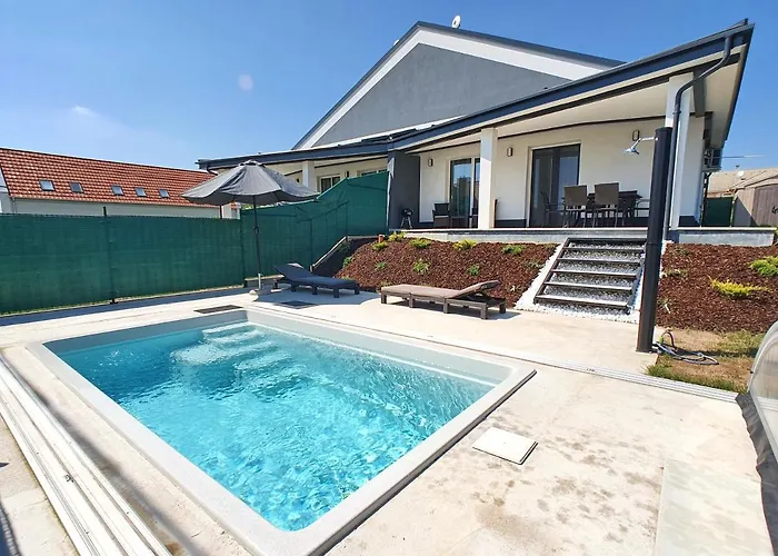 No 121 Villa Bacasba With Heated And Covered Pool