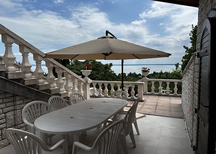 Villa Kamilla